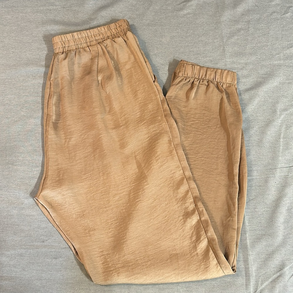 Windsor silky jogger pants size M NWT